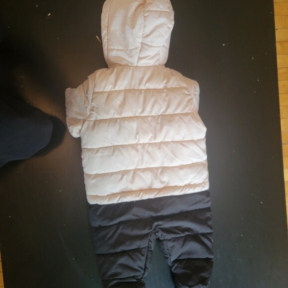 DKNY Baby Girl Pink and Black Snowsuit Outwear Size 6-9 Months - Picture 6 of 10